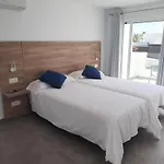 호텔 Kikere 3*