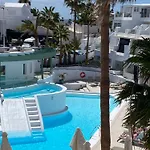 Kikere Hotell 3*